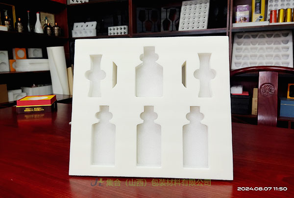 酒盒內(nèi)襯生產(chǎn)廠家，酒盒珍珠棉內(nèi)襯