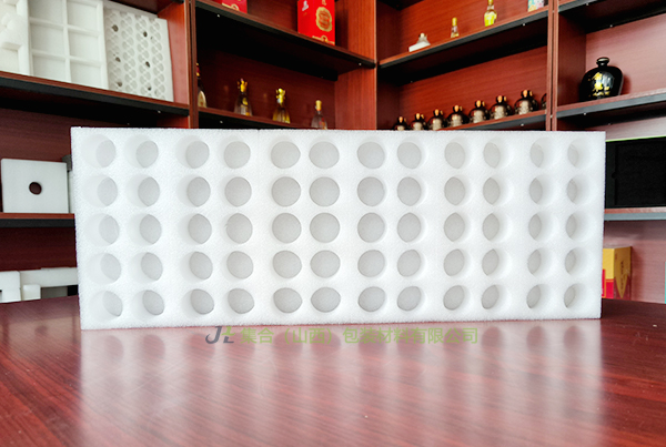 EPE珍珠棉托盤與內(nèi)襯的專業(yè)定制，為您的產(chǎn)品提供貼心保護(hù)