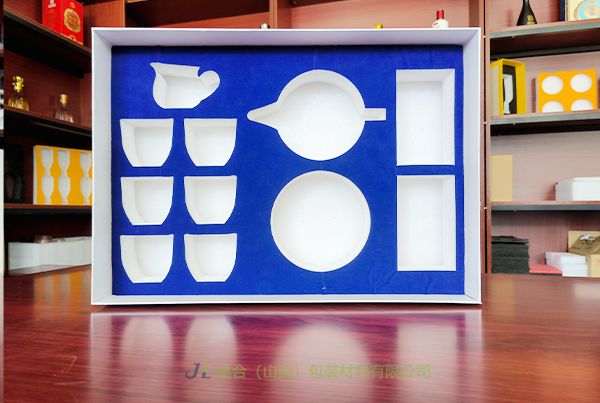 興縣珍珠棉-太原珍珠棉廠家專業(yè)生產(chǎn)XPE復(fù)合珍珠棉板材、EPE珍珠棉酒托、珍珠棉支架品質(zhì)上乘