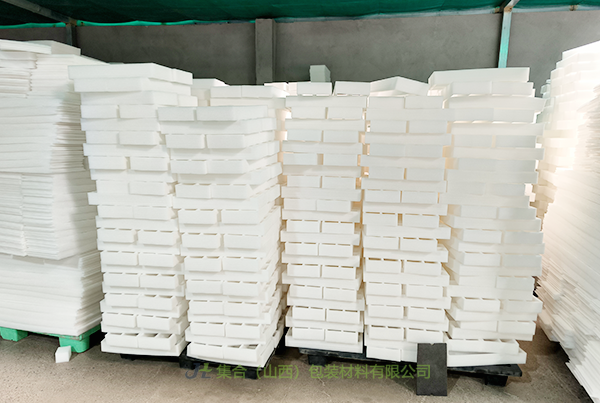 朔州珍珠棉板材定做廠-珍珠棉源頭生產(chǎn)廠家專業(yè)生產(chǎn)高密度珍珠棉板材、白色珍珠棉板材、復(fù)合珍珠棉板材可靠好品質(zhì)