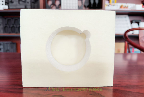 霍州珍珠棉盒-太原珍珠棉廠家專業(yè)生產(chǎn)珍珠棉禮盒內(nèi)襯、EPE禮盒內(nèi)襯、EPE珍珠棉禮盒內(nèi)襯純正源頭貨