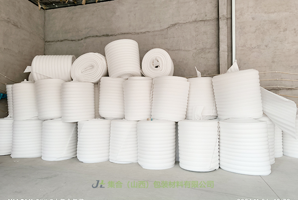 河津珍珠棉卷材-珍珠棉源頭生產(chǎn)廠家專業(yè)生產(chǎn)EPE卷棉、EPE珍珠棉卷棉、珍珠棉大棚保溫卷棉直產(chǎn)直售