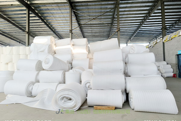 山西珍珠棉卷材-太原珍珠棉廠家專業(yè)生產(chǎn)珍珠棉卷棉、珍珠棉保溫卷棉、珍珠棉大棚保溫卷棉源頭發(fā)貨