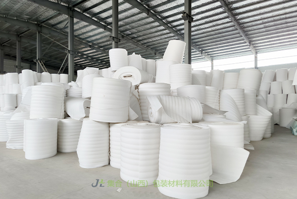 五臺(tái)珍珠棉卷材-珍珠棉源頭生產(chǎn)廠家專業(yè)生產(chǎn)珍珠棉卷棉、EPE卷棉、珍珠棉保溫卷棉品質(zhì)無憂