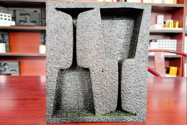 河北哪里定做珍珠棉？-太原珍珠棉廠家專業(yè)生產(chǎn)白色EPE、復(fù)合EPE珍珠棉板材、貼紙珍珠棉板材可靠好品質(zhì)