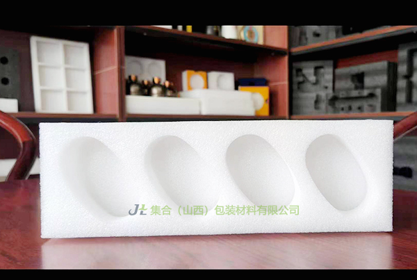 汾陽珍珠棉內包裝-山西珍珠棉廠家專業(yè)生產珍珠棉禮盒內襯、貼絨布珍珠棉內襯、XPE復合珍珠棉內襯質量過硬