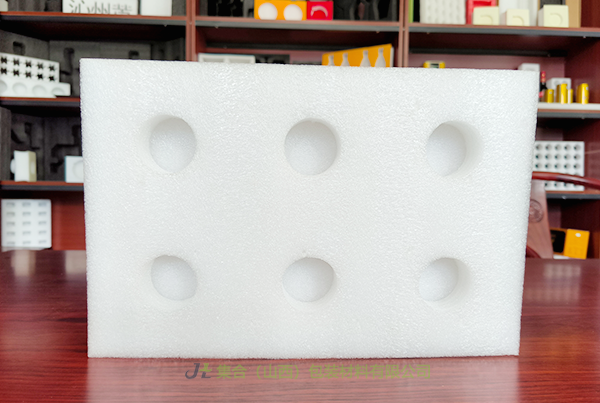 文水哪里定做EPE珍珠棉包裝-山西珍珠棉廠家專業(yè)生產(chǎn)珍珠棉托盤、珍珠棉內(nèi)襯、珍珠棉盒源頭發(fā)貨