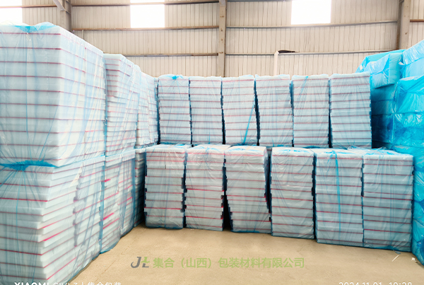 內(nèi)蒙珍珠棉定做-太原珍珠棉廠家專業(yè)生產(chǎn)珍珠棉內(nèi)襯、貼卡紙珍珠棉內(nèi)襯、XPE復(fù)合珍珠棉內(nèi)襯源頭工廠