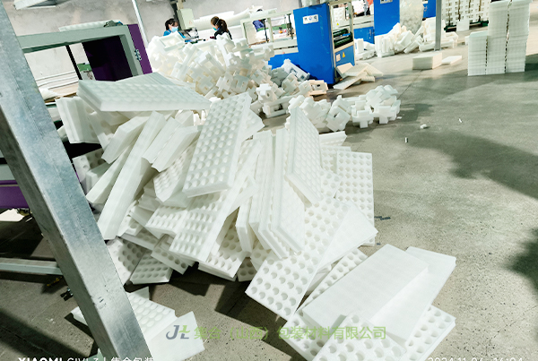 廣靈珍珠棉水果托-太原珍珠棉廠專業(yè)生產(chǎn)珍珠棉水果托、珍珠棉果托、珍珠棉酒托質(zhì)量過(guò)硬