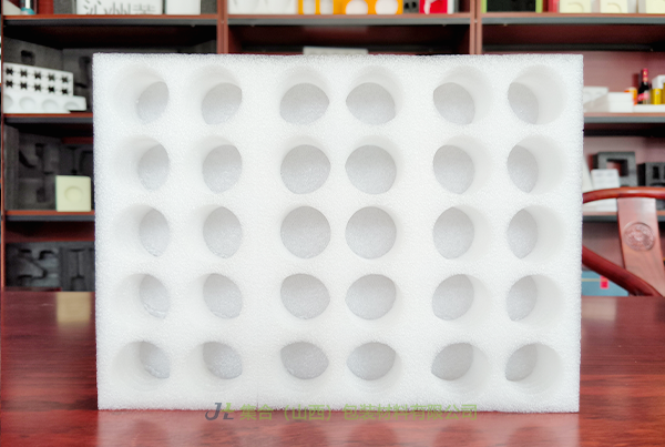 珍珠棉片, 珍珠棉酒水包裝, 高密度EPE珍珠棉, XPE復(fù)合EPE內(nèi)襯, 貼紙EPE板材, 白色珍珠棉, 屯留區(qū)哪里定做EPE珍珠棉