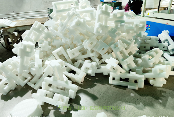 平順珍珠棉支架-太原珍珠棉廠家專業(yè)生產(chǎn)珍珠棉支架、EPE支架、電腦珍珠棉支架品質(zhì)無(wú)憂