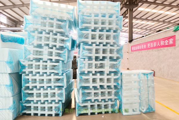 供應(yīng)祁縣EPE珍珠棉-集合包裝專業(yè)生產(chǎn)汽車配件珍珠棉托盤、EPE片、珍珠棉定制產(chǎn)品源頭發(fā)貨